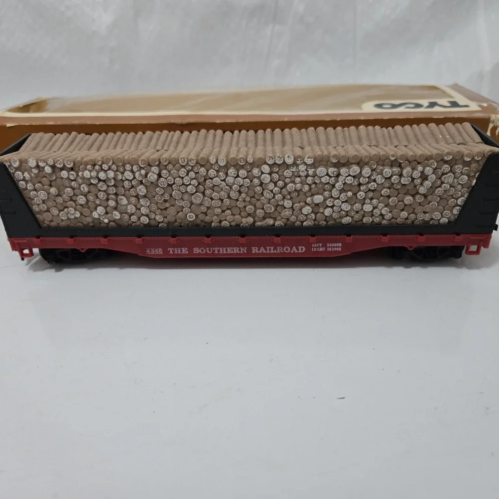 Vintage TYCO HO Scale Freight Car Lot Southern Log Car & CB&Q Hopper w/ Boxes